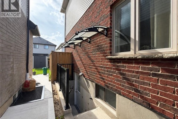 18 Spachman Street Unit# Lower, Kitchener, ON, photo 3