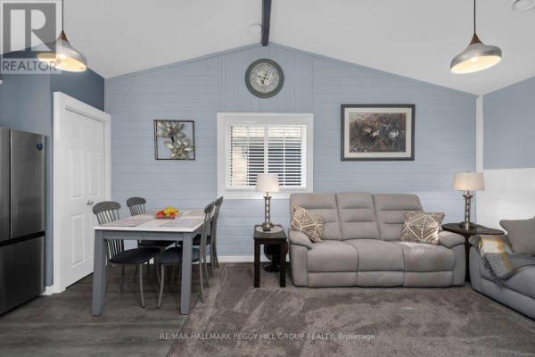 Primary Bedroom - 18 Temagami Trail, Wasaga Beach, ON L9Z1X7 Photo 4