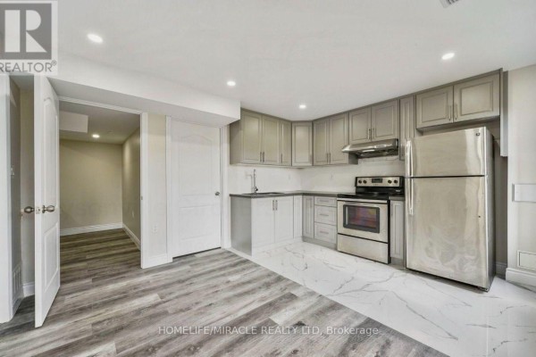 Bsmt - 18 Tysonville Circle, Brampton, ON L7A4B5 Photo 3