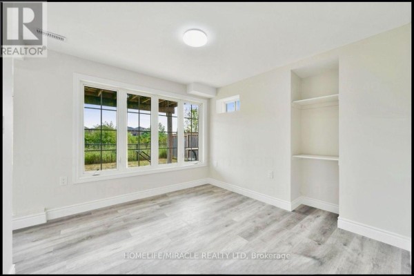 Bsmt - 18 Tysonville Circle, Brampton, ON L7A4B5 Photo 5