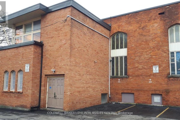 18 Victoria Avenue S, Hamilton, ON, photo 2