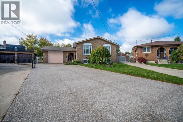 18 Villa Court, Hamilton, ON, photo 3