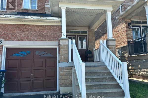 Family room - 18 Village Lake Crescent, Brampton, ON L6S6K2 Photo 2