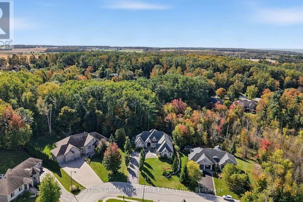 18 Wendat Trail, Springwater, ON, photo 3