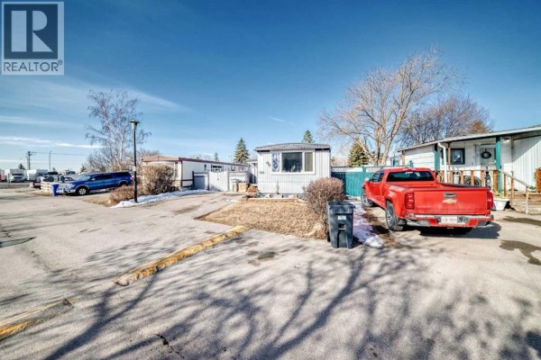 180, 6724 17 Avenue Se, Calgary, AB, photo 2
