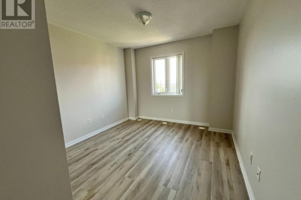 180 - 250 Sunny Meadow Boulevard, Brampton, ON L6R3Y6 Photo 3