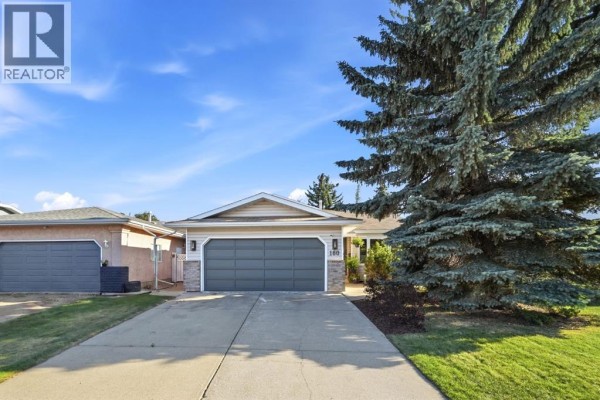 180 Dixon Crescent, Red Deer, AB, photo 2