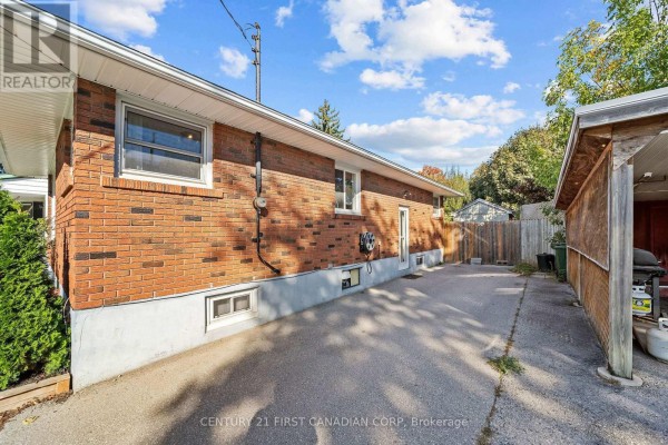 Kitchen - 180 Forest Avenue, St  Thomas, ON N5R2K9 Photo 4