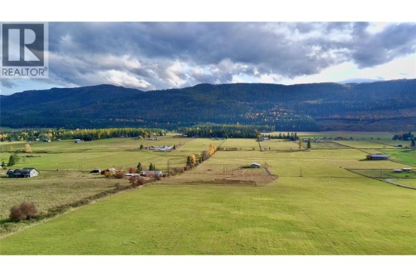 180 Mitchell Road, Cherryville, BC V0E2G3 Photo 3