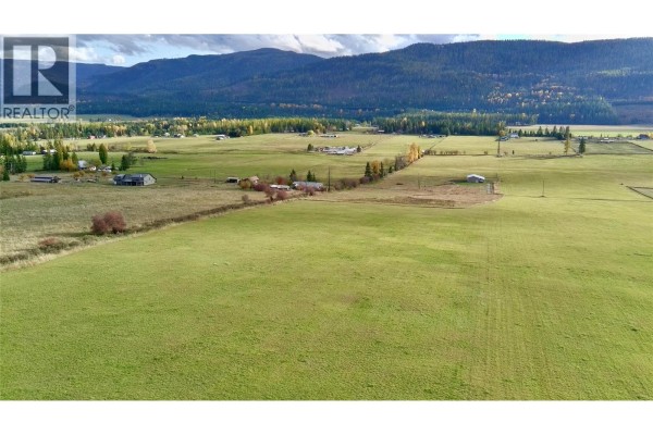 180 Mitchell Road, Cherryville, BC V0E2G3 Photo 4