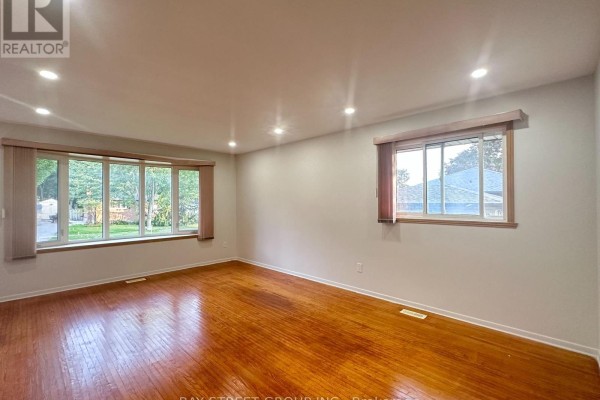 180 Rose Street, Barrie, ON, photo 2