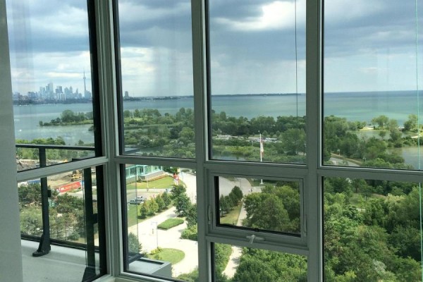 1801 - 2212 Lake Shore Boulevard W, Toronto, ON M8V0C2 Photo 3