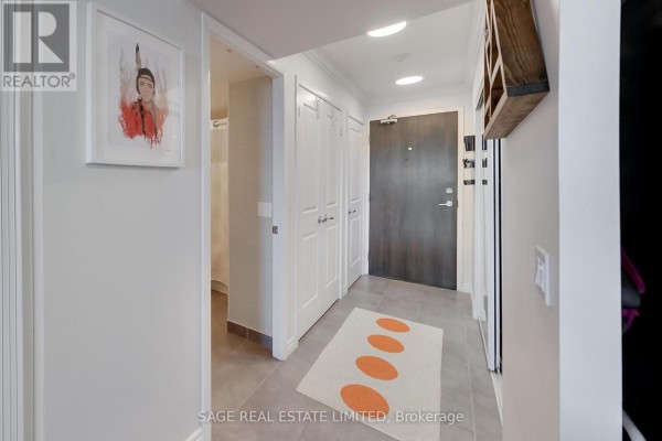 Dining room - 1801 - 235 Sherway Gardens Road, Toronto, ON M9C0A2 Photo 3