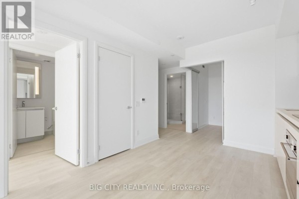 1801 - 25 Frederick Todd Way, Toronto, ON M4G4E8 Photo 5