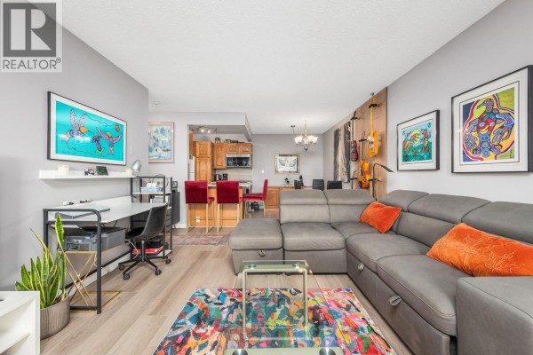 Living room - 1801 32 Street Unit# 301, Vernon, BC V1T5K4 Photo 5