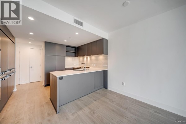 1801 450 Westview Street, Coquitlam, BC V3K0G3 Photo 4