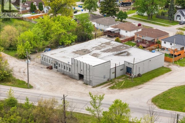 1801 South Cameron Boulevard, Windsor, ON N9B3P6 Photo 5