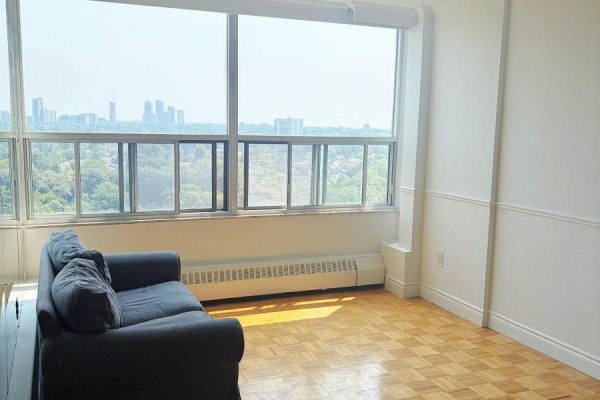 1802 - 15 Vicora Link Way, Toronto, ON, photo 2