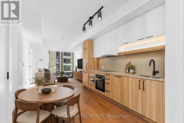 1802 - 91 Montclair Avenue, Toronto, ON M5P0B1 Photo 4