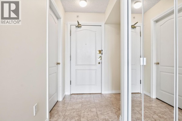 1802 1190 Pipeline Road, Coquitlam, BC V3B7T9 Photo 3