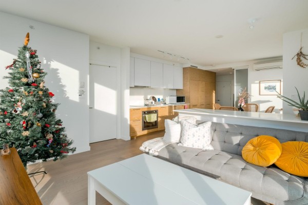 1802 13438 Central Avenue, Surrey, BC V3T0N2 Photo 4