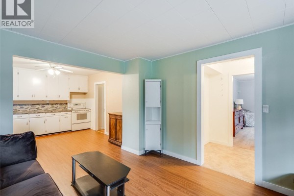 Primary Bedroom - 1802 Perrier Road, Nelson, BC V1L6Y8 Photo 5