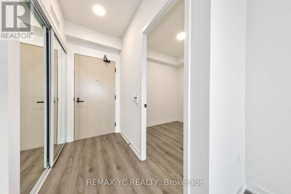 Dining room - 1803 - 225 Commerce Street, Vaughan, ON L4K0R1 Photo 2