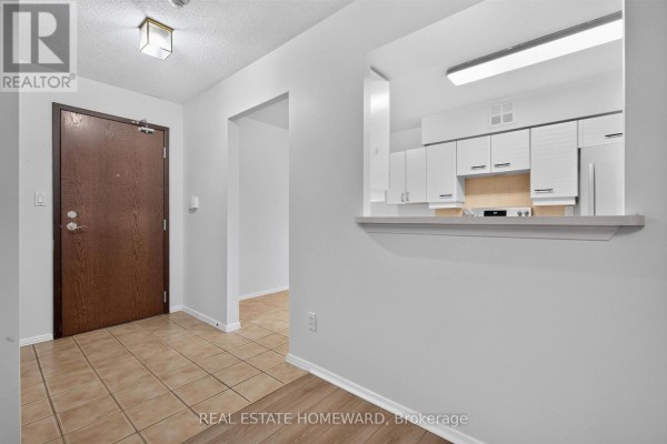 Kitchen - 1803 - 30 Greenfield Avenue, Toronto, ON M2N6N3 Photo 3