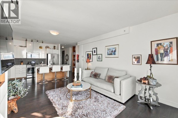 1803 151 W 2nd Street, North Vancouver, BC V7M3P1 Photo 4