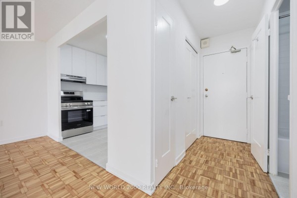 Bedroom - 1804 - 101 Roehampton Avenue, Toronto, ON M4P2W2 Photo 4