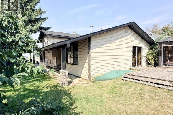 1804 Elm Street, Creston, BC, photo 2