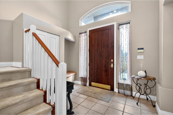 18048 99a Avenue, Surrey, BC V4N4V6 Photo 3