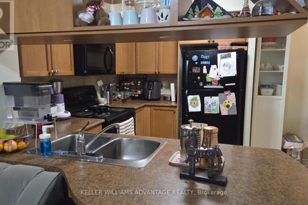 Primary Bedroom - 1805 - 4090 Living Arts Drive, Mississauga, ON L5B4M8 Photo 4