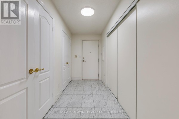 1805 - 5418 Yonge Street, Toronto, ON M2N6X4 Photo 4