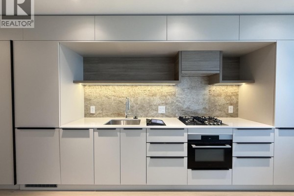 1805 612 Elmwood Street, Coquitlam, BC V3J0W1 Photo 2