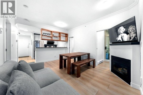 1805 928 Richards Street, Vancouver, BC V6B6P6 Photo 2
