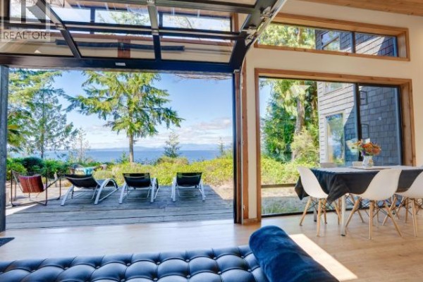 4pc Bathroom - 1805 Savary Island Rd, Savary Island, BC V0N2G0 Photo 5