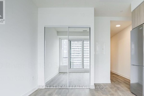 1806 - 130 River Street, Toronto, ON M5A3P7 Photo 5