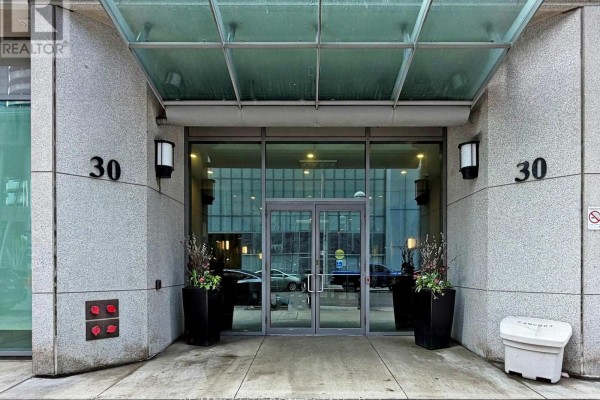 1806 - 30 Grand Trunk Crescent, Toronto, ON, photo 2