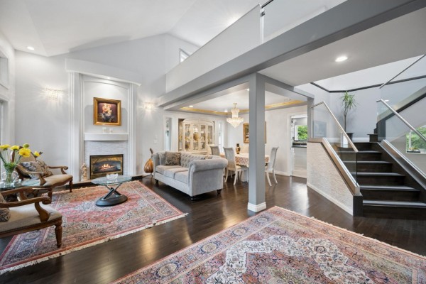 18063 99a Avenue, Surrey, BC V4N4V6 Photo 4