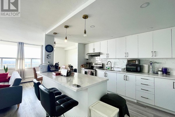 1807 - 270 Palmdale Drive, Toronto, ON, photo 2