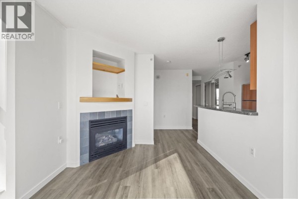 1807 1068 Hornby Street, Vancouver, BC V6Z2Y7 Photo 5