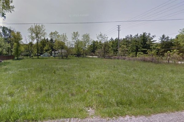 1807 Lambton Street, Windsor, ON N9E3V2 Photo 2