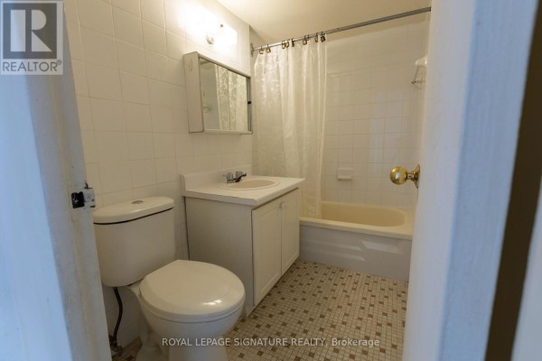 Bathroom - 1808 - 161 Oakwood Avenue, Toronto, ON M6E2V2 Photo 5