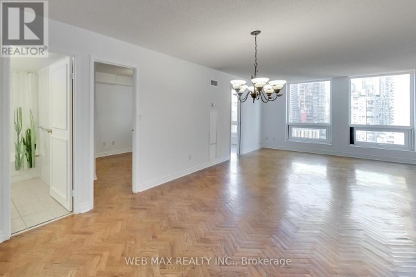 Dining room - 1808 - 25 Grenville Street, Toronto, ON M4Y2X5 Photo 2