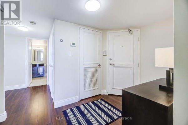 Primary Bedroom - 1809 - 1333 Bloor Street, Mississauga, ON L4Y3T6 Photo 4