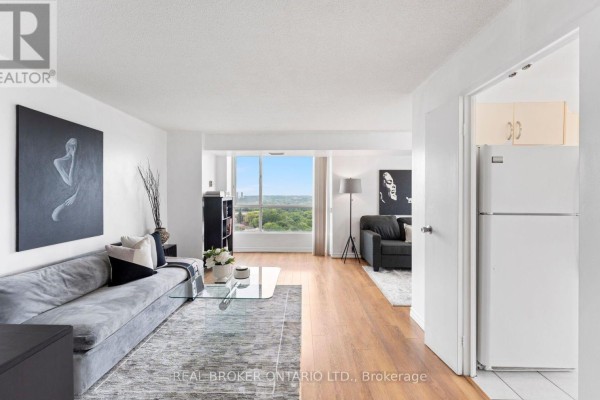 Living room - 1809 - 3077 Weston Road, Toronto, ON M9M3A1 Photo 4