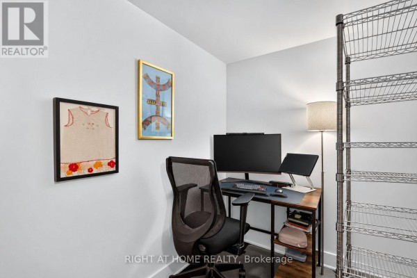 1809 - 955 Bay Street, Toronto, ON, photo 3