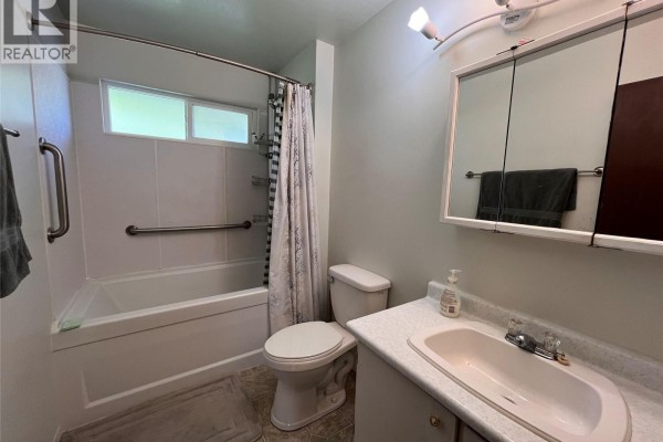 Bathroom - 181 Boston Rd, Tahsis, BC V0P1X0 Photo 4
