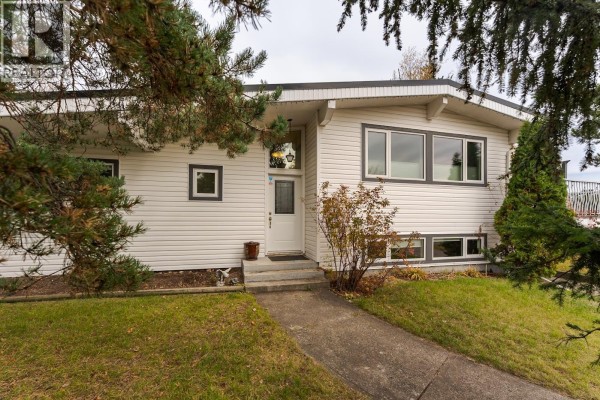 Primary Bedroom - 181 Gordon Crescent, Prince George, BC V2M4R2 Photo 4